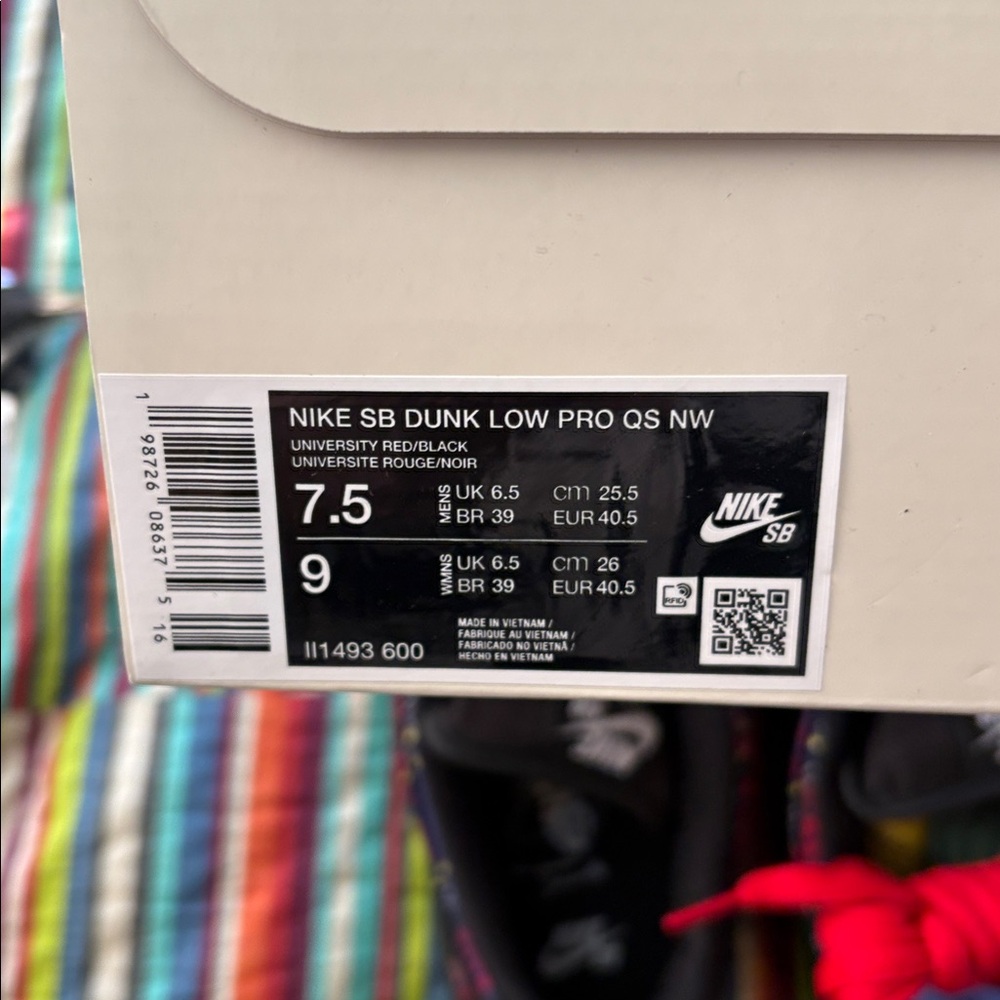 Nike sb Nardwuar Plaid Sneakers - Black, Red, and Blue size 7.5 new in box - Picture 13 of 14